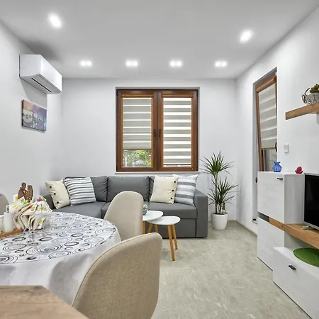 Weiss Estate By Estateautomata 부르가스