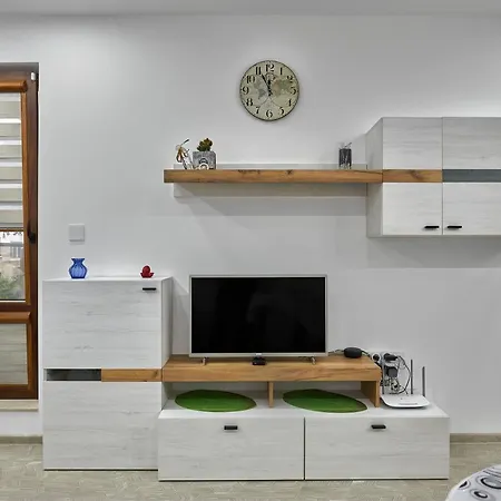 Weiss Estate By Estateautomata Daire *