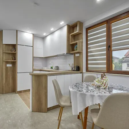 Daire Weiss Estate By Estateautomata